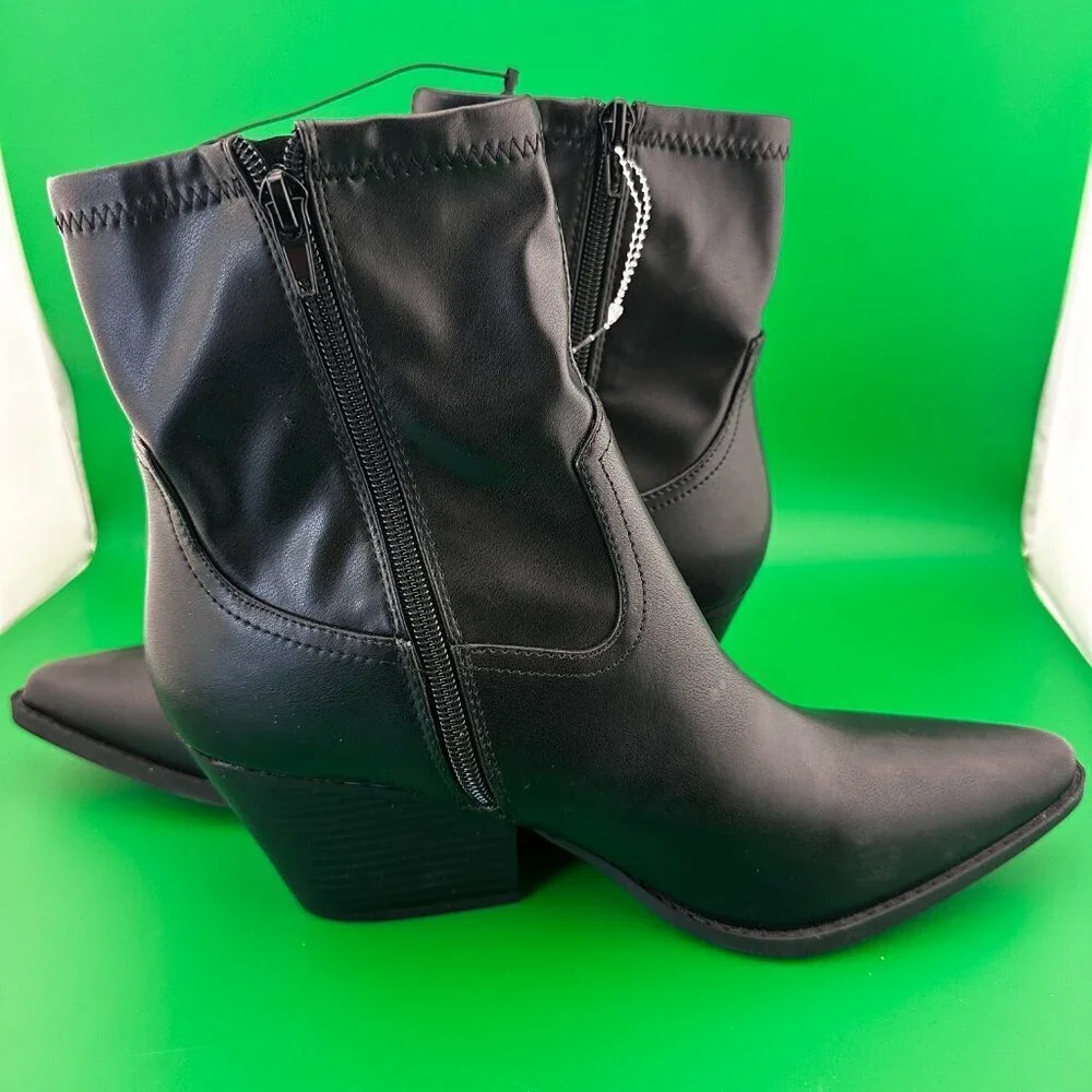 NWOT INDIGO BLACK WESTERN ANKLE WOMEN'S BOOT, INNER ZIP & STACKED HEEL 10 M